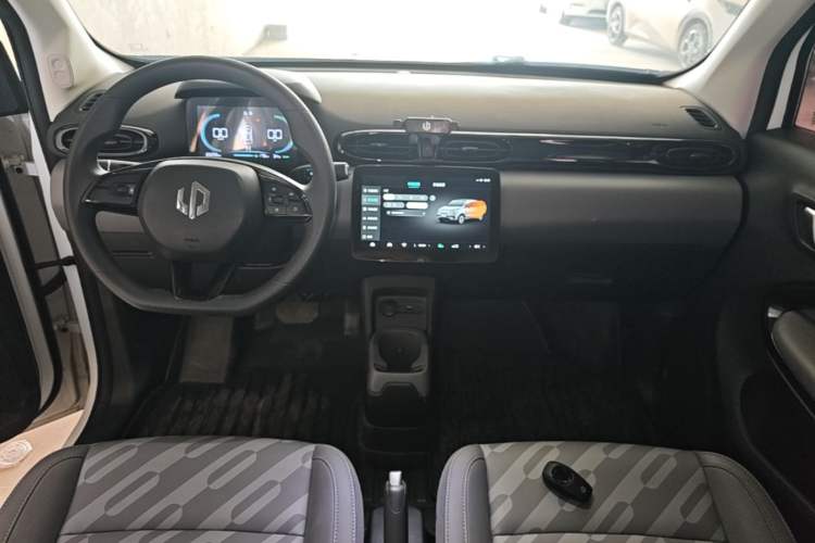 Used Leapmotor T03 2024 200 Lite Edition Center Console