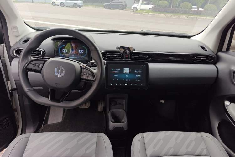 Used Leapmotor T03 2024 403 Comfort Edition Center Console