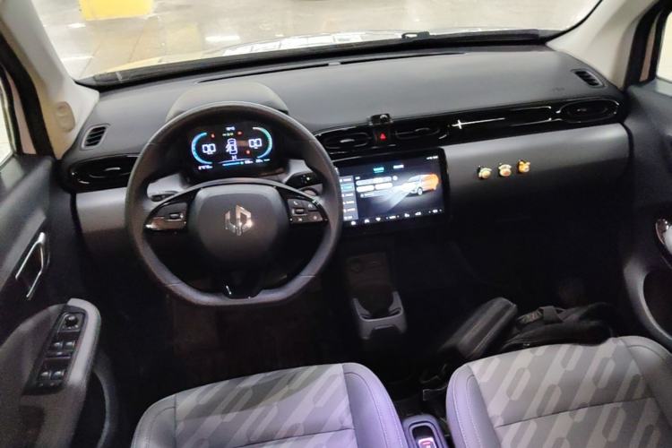Used Leapmotor T03 2024 403 Comfort Edition Center Console