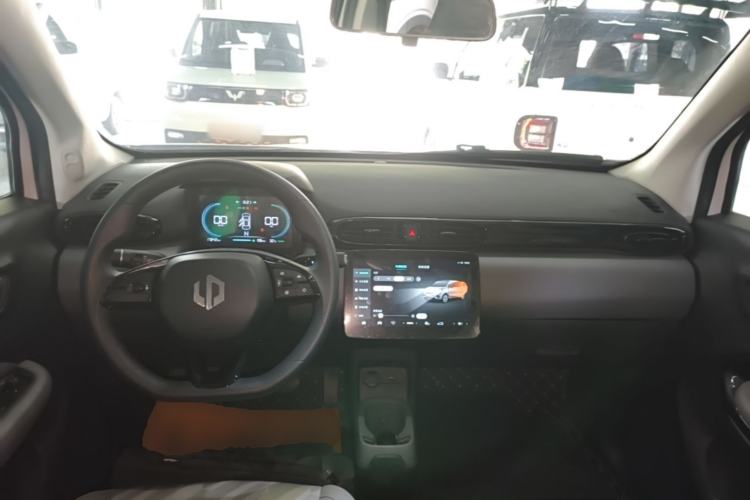 Used Leapmotor T03 2024 200 Lite Edition Center Console