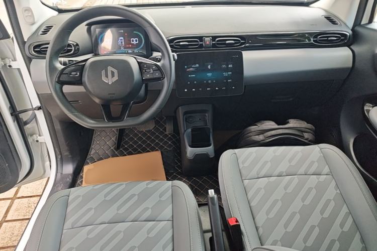 Used Leapmotor T03 2024 200 Lite Edition Center Console
