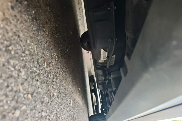 Used Leapmotor T03 2024 200 Lite Edition Chassis Front Left