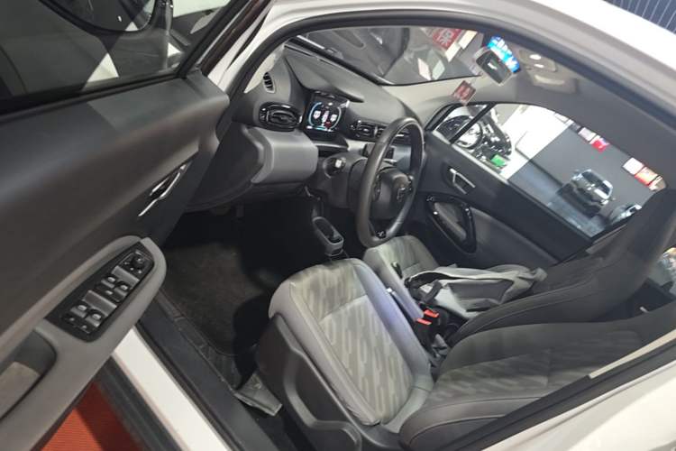 Used Leapmotor T03 2024 200 Lite Edition Driver Seat
