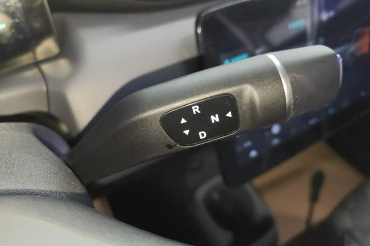 Used Leapmotor T03 2024 310 Comfort Edition Gear Lever