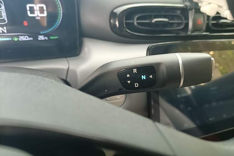 Used Leapmotor T03 2024 310 Comfort Edition Gear Lever