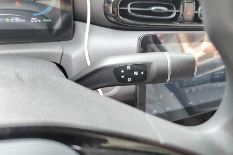 Used Leapmotor T03 2024 403 Comfort Edition Gear Lever