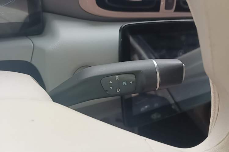 Used Leapmotor T03 2024 310 Comfort Edition Gear Lever