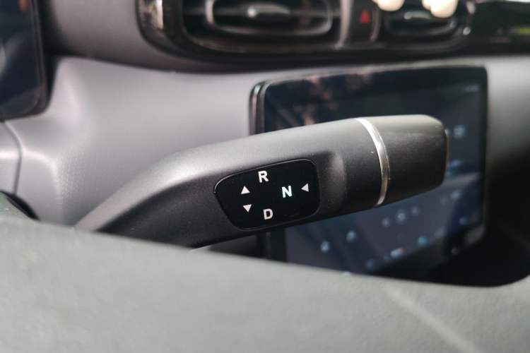 Used Leapmotor T03 2024 403 Comfort Edition Gear Lever