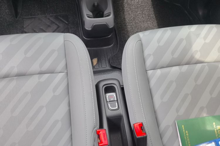Used Leapmotor T03 2024 310 Comfort Edition Gear Lever