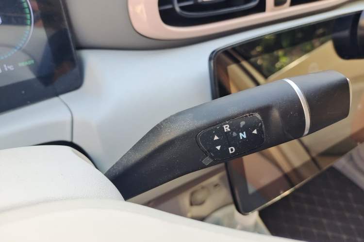 Used Leapmotor T03 2024 310 Comfort Edition Gear Lever