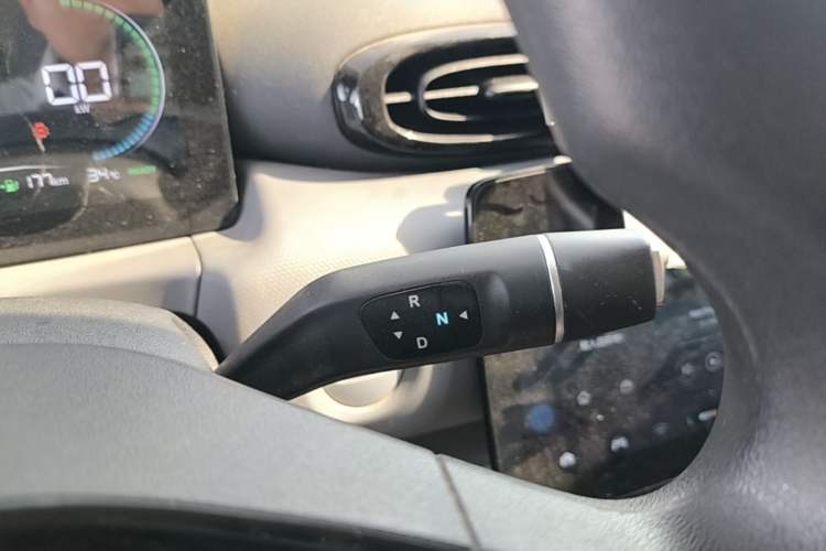 Used Leapmotor T03 2024 403 Comfort Edition Gear Lever