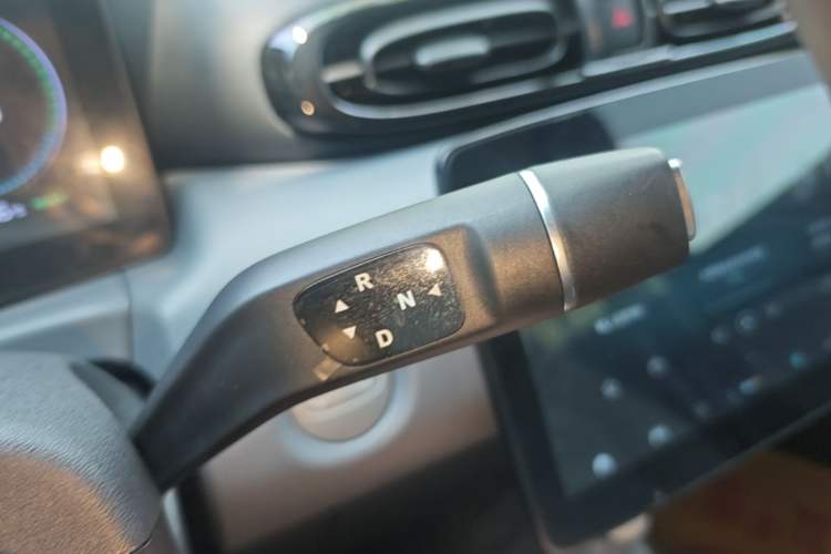 Used Leapmotor T03 2024 310 Comfort Edition Gear Lever