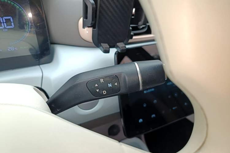 Used Leapmotor T03 2024 403 Comfort Edition Gear Lever