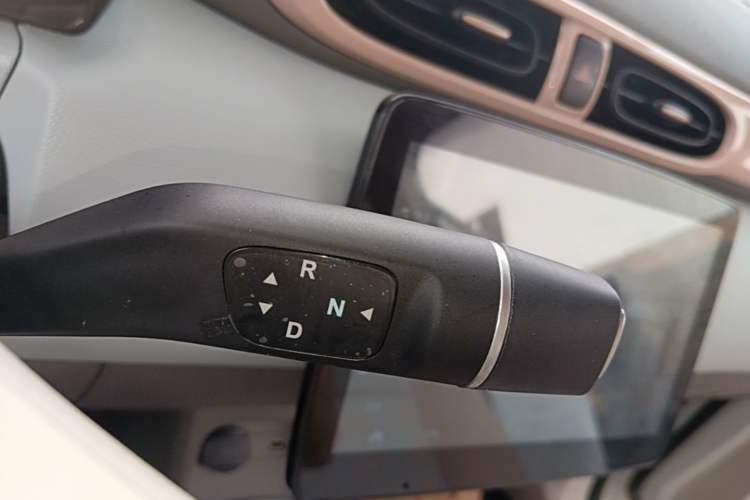 Used Leapmotor T03 2024 403 Comfort Edition Gear Lever