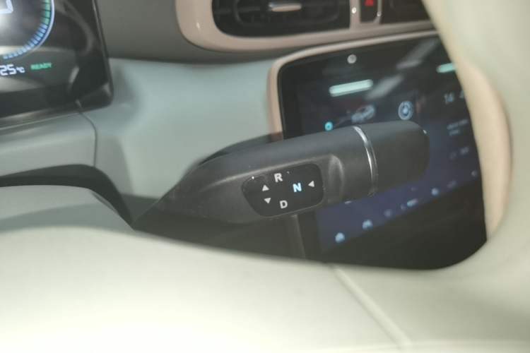 Used Leapmotor T03 2024 200 Lite Edition Gear Lever