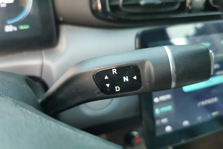 Used Leapmotor T03 2024 310 Comfort Edition Gear Lever