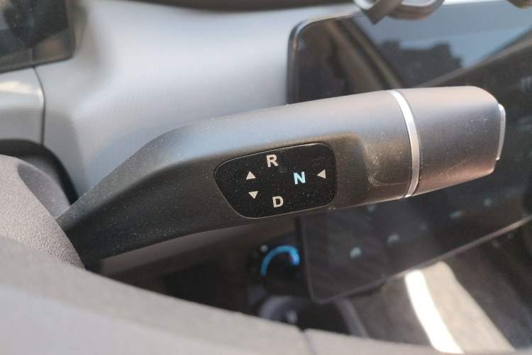 Used Leapmotor T03 2024 200 Lite Edition Gear Lever