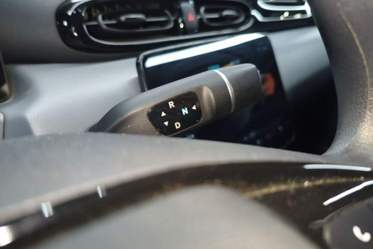 Used Leapmotor T03 2024 310 Comfort Edition Gear Lever