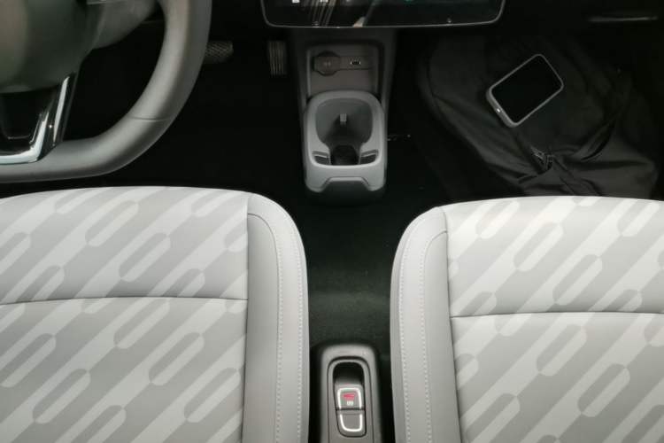 Used Leapmotor T03 2024 310 Comfort Edition Gear Lever