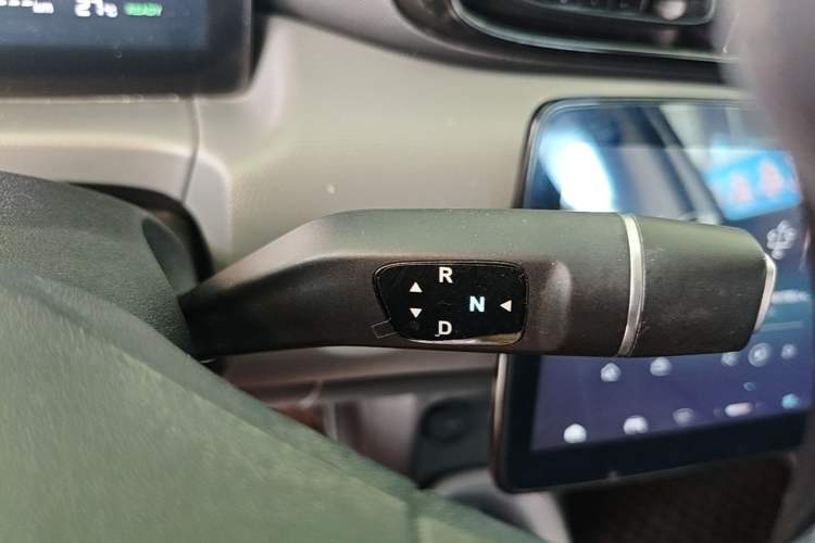 Used Leapmotor T03 2024 310 Comfort Edition Gear Lever