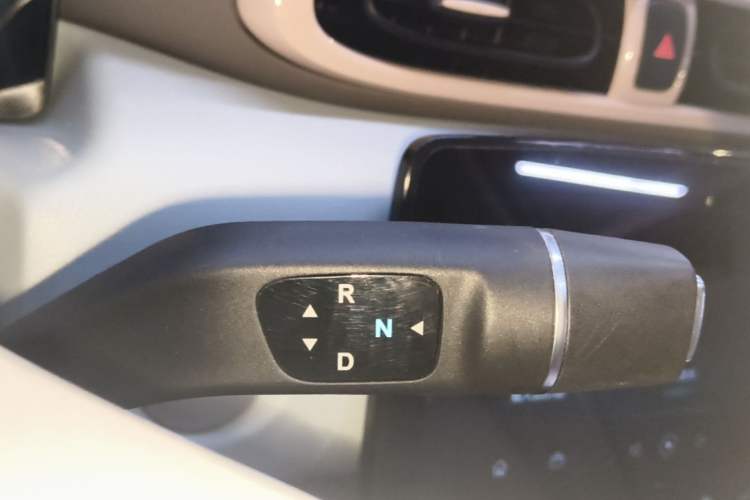 Used Leapmotor T03 2024 310 Comfort Edition Gear Lever