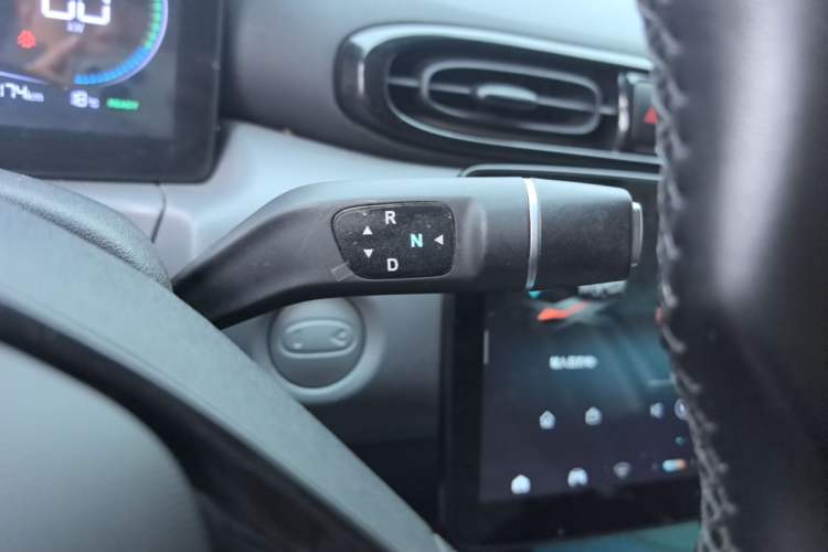 Used Leapmotor T03 2024 200 Lite Edition Gear Lever