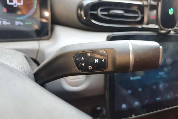 Used Leapmotor T03 2024 310 Comfort Edition Gear Lever