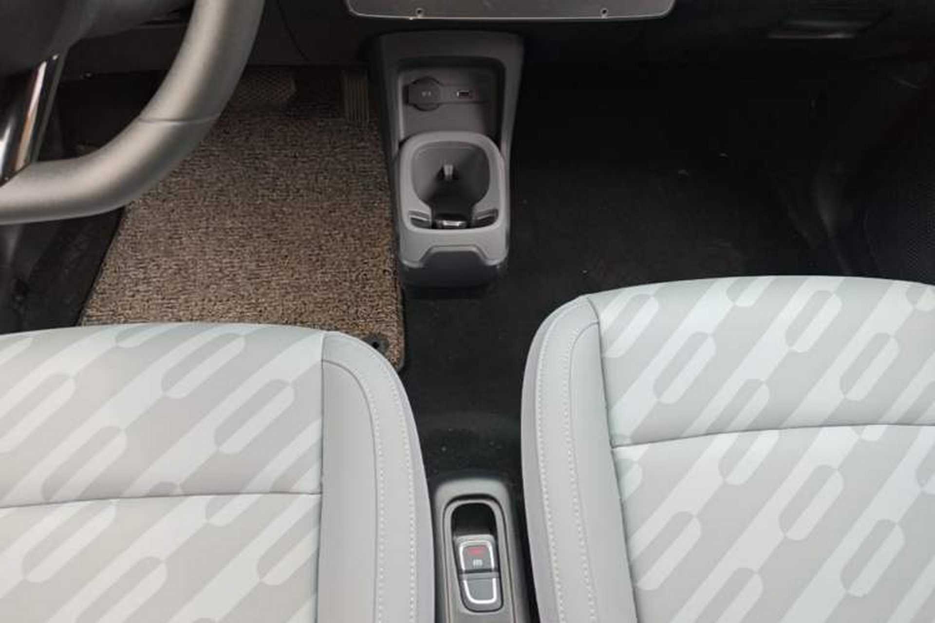 Used Leapmotor T03 2024 403 Comfort Edition Gear Lever
