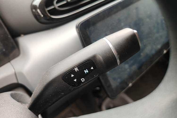 Used Leapmotor T03 2024 310 Comfort Edition Gear Lever