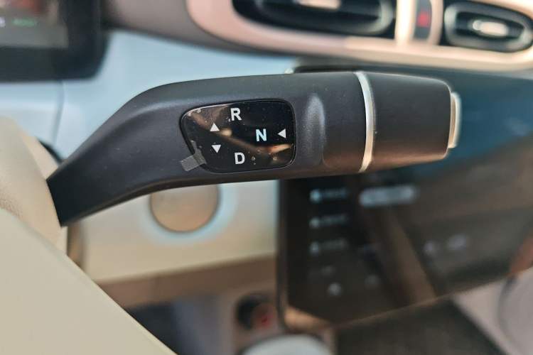 Used Leapmotor T03 2024 310 Comfort Edition Gear Lever