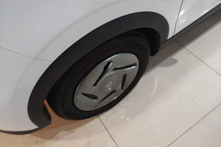 Used Leapmotor T03 2024 200 Lite Edition Left Front Wheel Hub