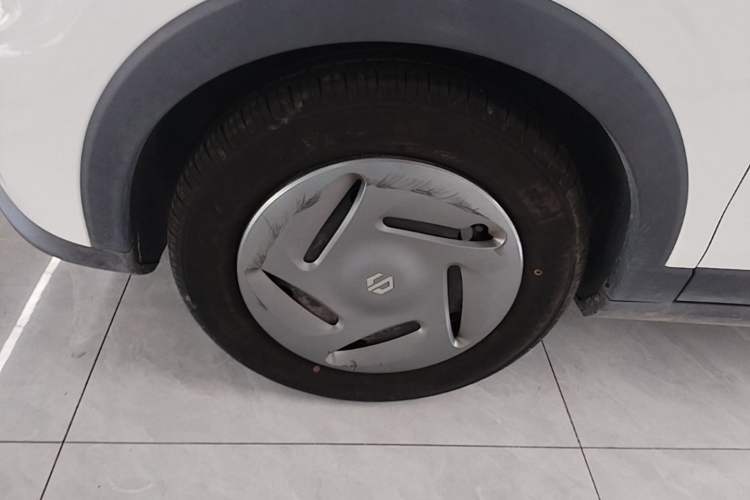 Used Leapmotor T03 2024 200 Lite Edition Left Front Wheel Hub