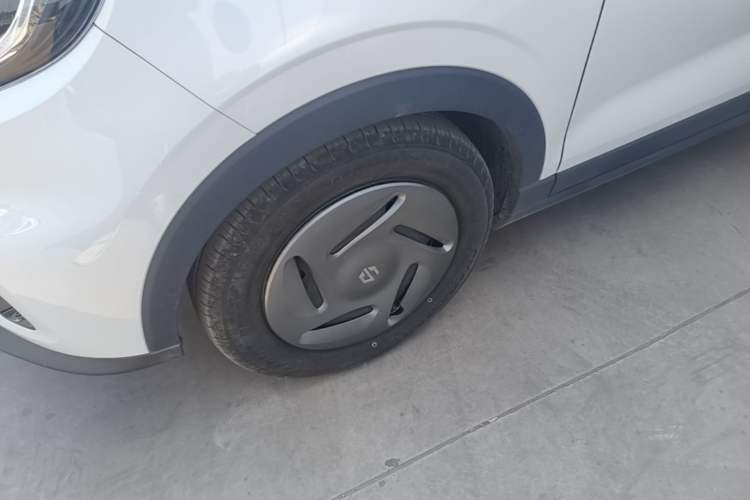 Used Leapmotor T03 2024 200 Lite Edition Left Front Wheel Hub