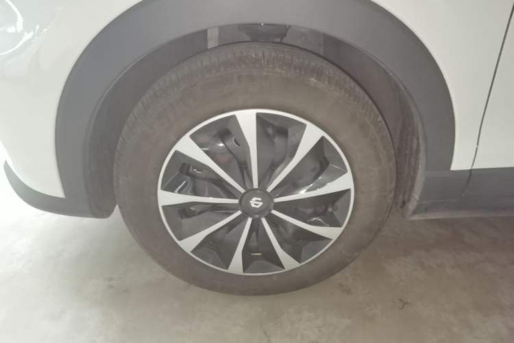 Used Leapmotor T03 2024 200 Lite Edition Left Front Wheel Hub