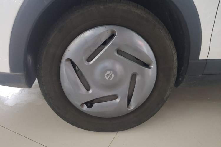 Used Leapmotor T03 2024 200 Lite Edition Left Front Wheel Hub
