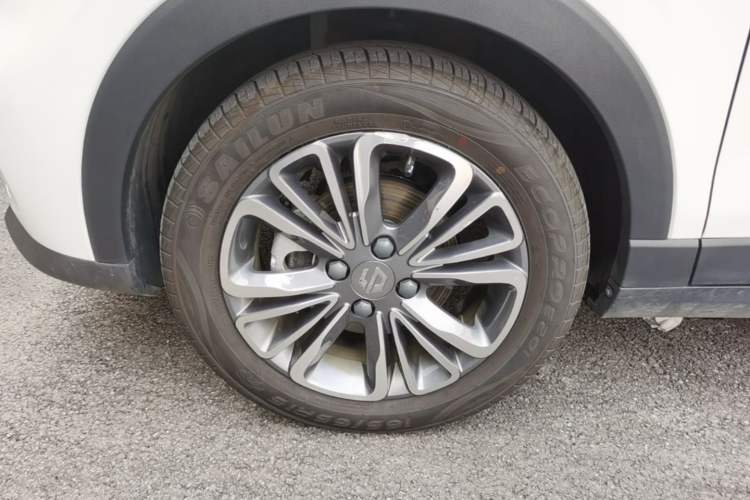 Used Leapmotor T03 2024 310 Comfort Edition Left Front Wheel Hub