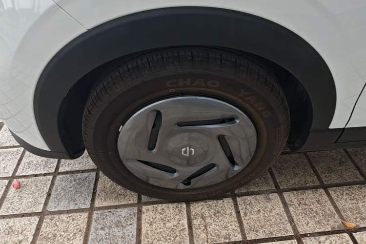 Used Leapmotor T03 2024 200 Lite Edition Left Front Wheel Hub