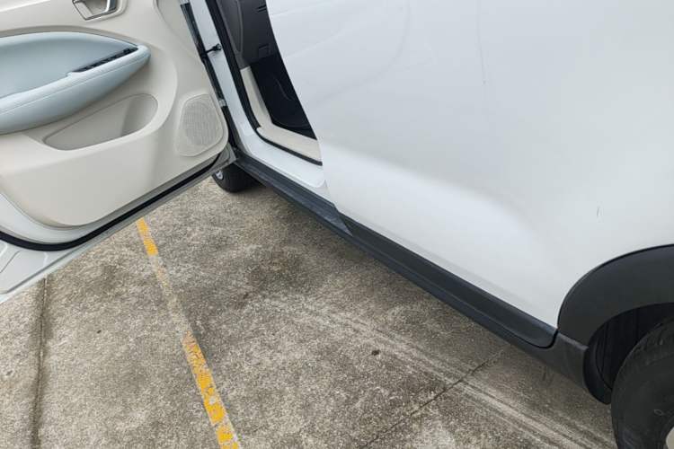 Used Leapmotor T03 2024 403 Comfort Edition Left Side Sill