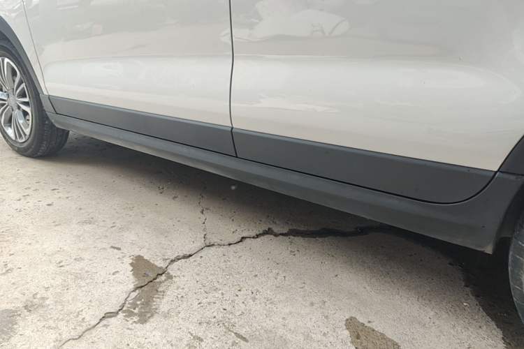 Used Leapmotor T03 2024 310 Comfort Edition Left Side Sill