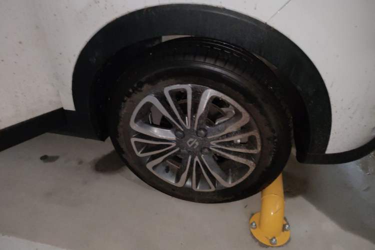 Used Leapmotor T03 2024 310 Comfort Edition Right Front Wheel Hub