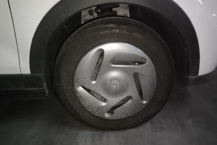 Used Leapmotor T03 2024 200 Lite Edition Right Front Wheel Hub