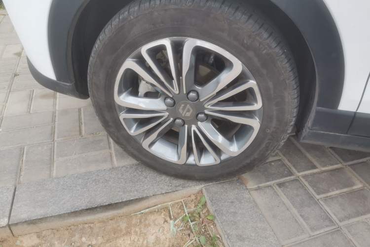 Used Leapmotor T03 2024 310 Comfort Edition Right Front Wheel Hub