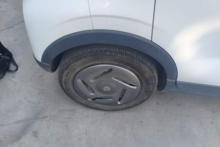 Used Leapmotor T03 2024 200 Lite Edition Right Rear Wheel Hub