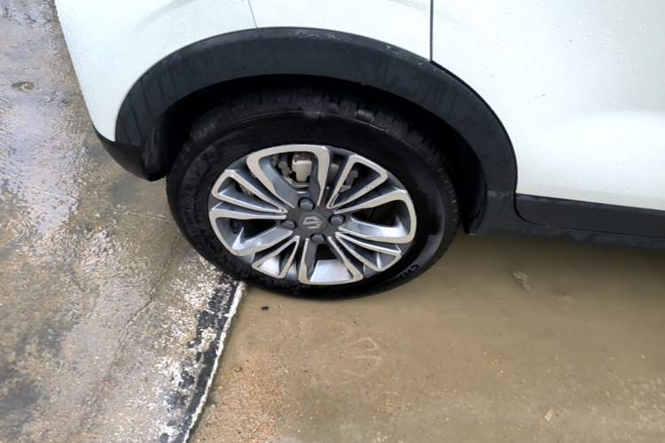 Used Leapmotor T03 2024 310 Comfort Edition Right Rear Wheel Hub