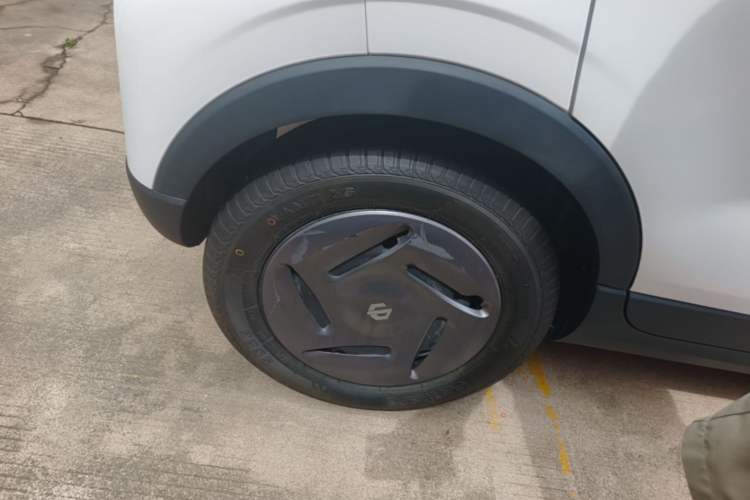 Used Leapmotor T03 2024 200 Lite Edition Right Rear Wheel Hub