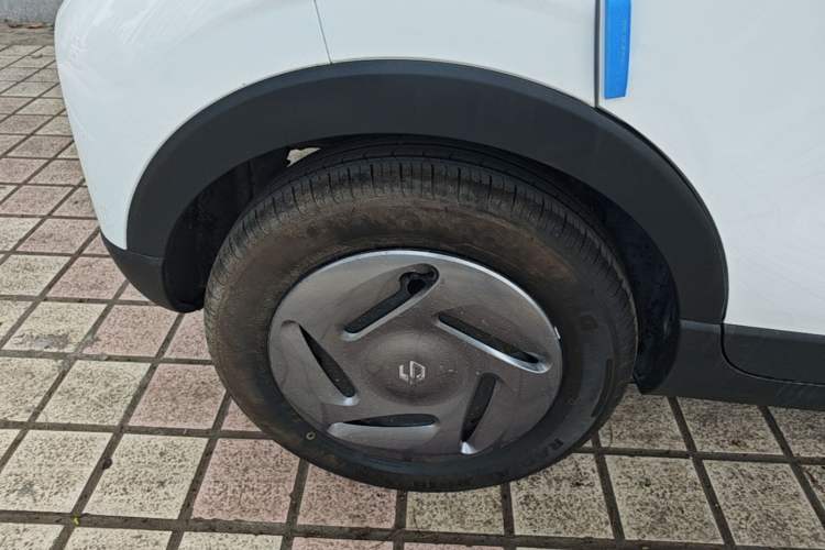 Used Leapmotor T03 2024 200 Lite Edition Right Rear Wheel Hub