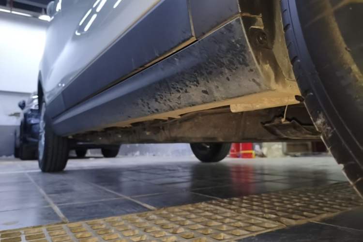 Used Leapmotor T03 2024 310 Comfort Edition Right Side Sill