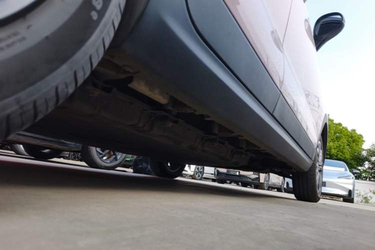 Used Leapmotor T03 2024 310 Comfort Edition Right Side Sill
