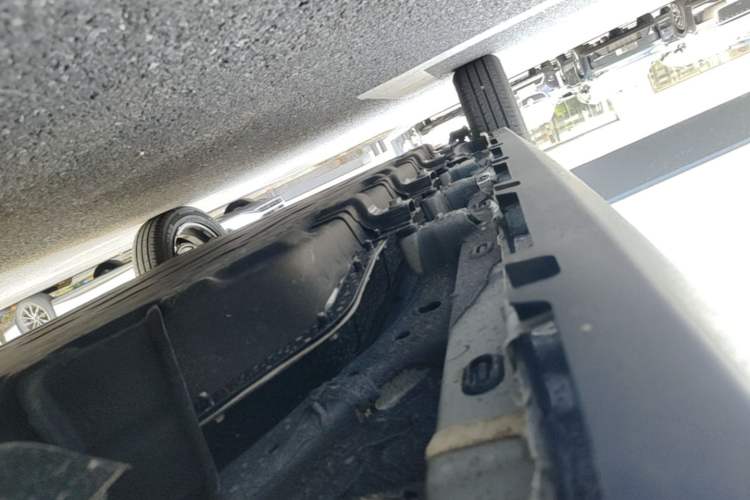 Used Leapmotor T03 2024 310 Comfort Edition Right Side Sill