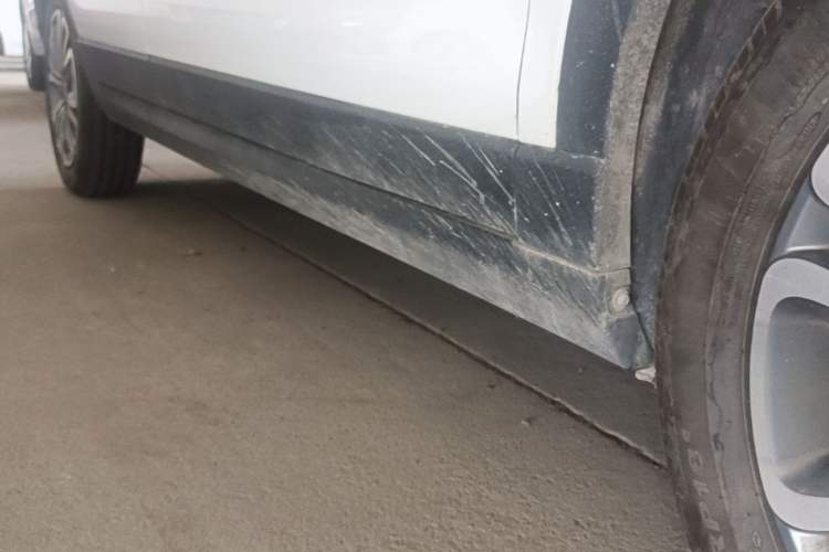 Used Leapmotor T03 2024 310 Comfort Edition Right Side Sill
